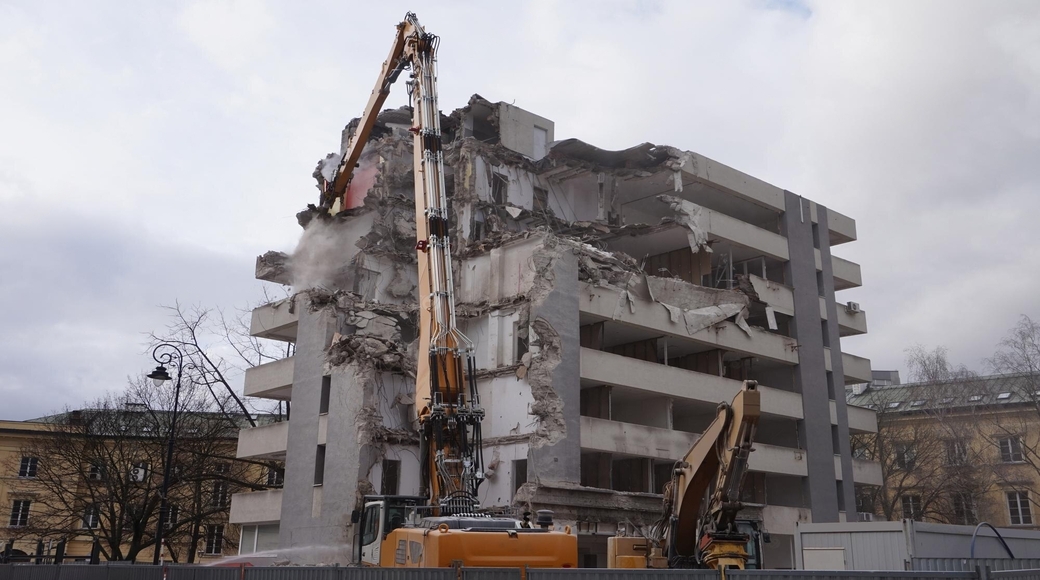 How to Demolish Old Buildings Safely